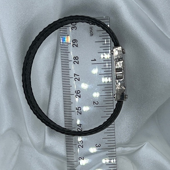 NEW ARRIVAL UNISEX LOUIS VUITTON Damier Graphite Check It Reversible Bracelet - Picture 6 of 6